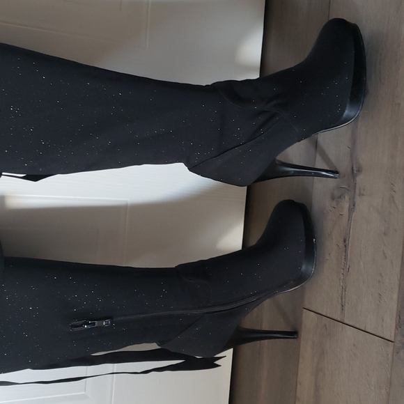 Overknee  sparkling black material boots - Picture 4 of 9